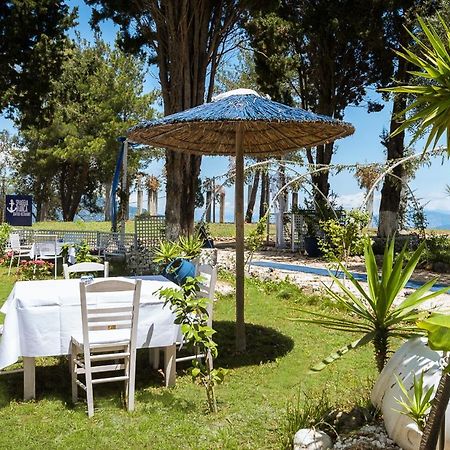 Villa Spiaggia Bianca Dafnila Exterior photo
