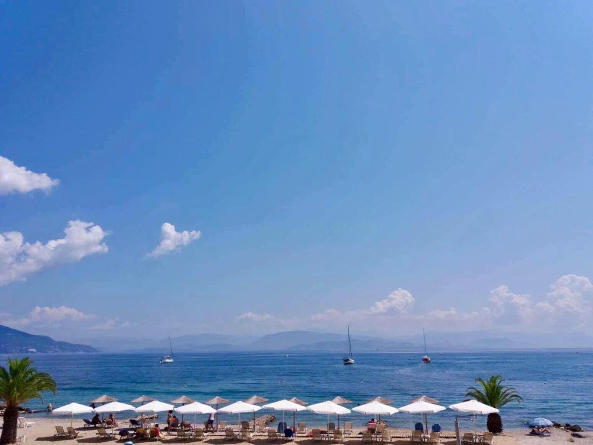 Villa Spiaggia Bianca Dafnila Exterior photo